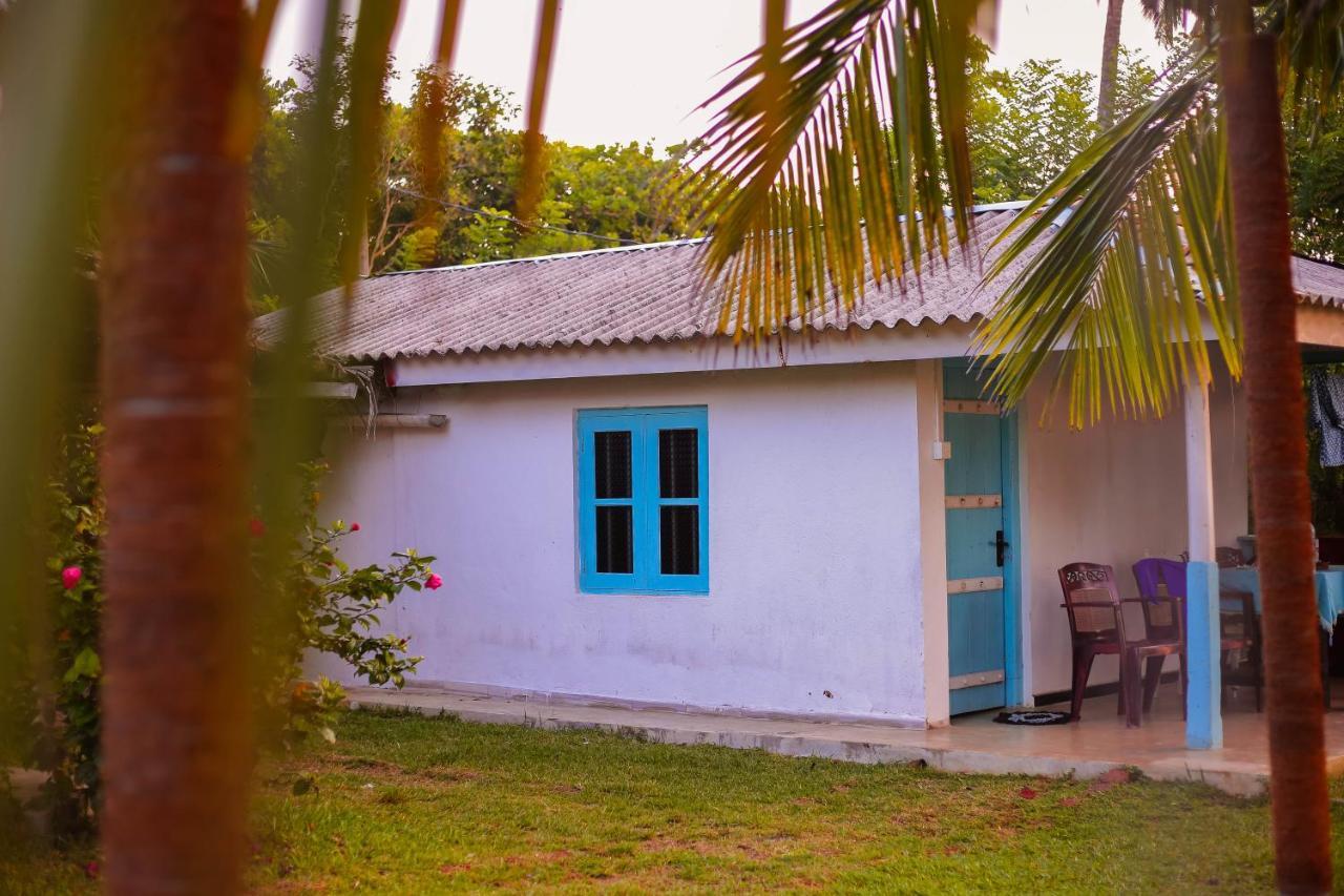 Tehan Homestay Dickwella Exterior photo